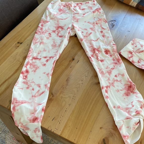 Fabletics Fit - Picture 2 of 4